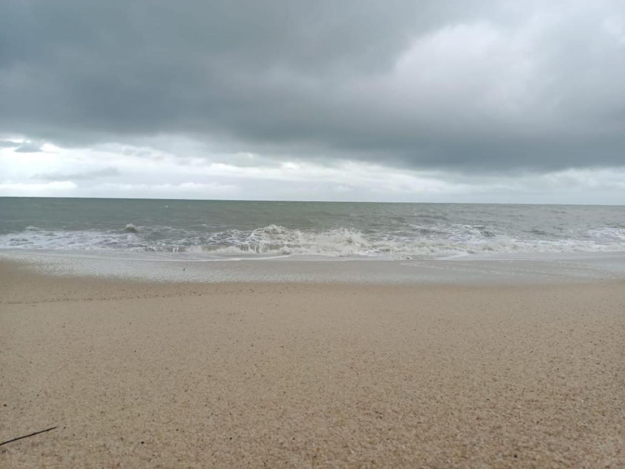 Apartament By The Sea Batu Ferringhi Zewnętrze zdjęcie